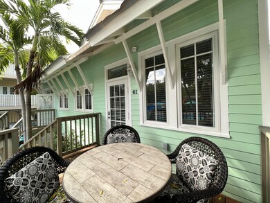 Coconut Mallory 412