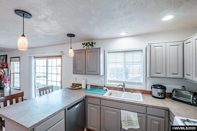 540 NW Blair Loop, Sheridan, OR 97378 - photo 3