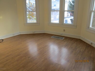 36 Walnut St, Kingston, PA 18704 - photo 4