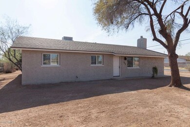 202 S Malcolm Dr, Apache Junction, AZ 85120 - photo 2