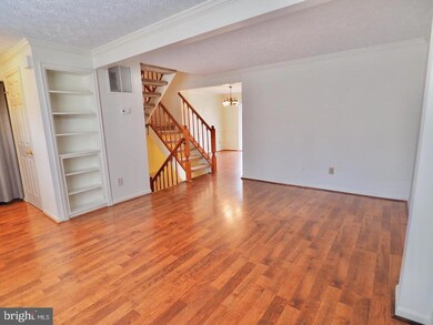 3622 Wharf Ln, Triangle, VA 22172 - photo 6