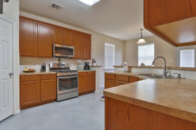 1209 Stallion Ridge, Alvin, TX 77511 - photo 5