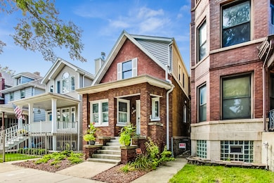 4818 N Seeley Ave, Chicago, IL 60625 - photo 2