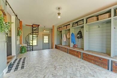 03 Mudroom