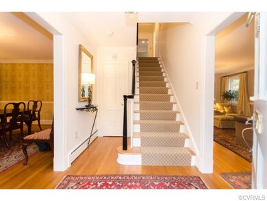 Entrance Hall w/coat closet