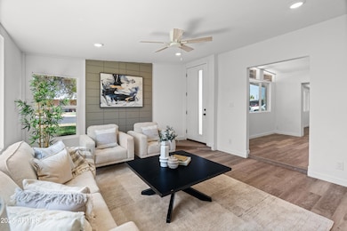 3824 W Puget Ave-16