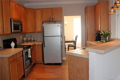 New Flooring, Kitchen Appliances convey, Functiona