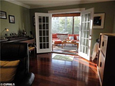Living Room - Bright living room that opens right 