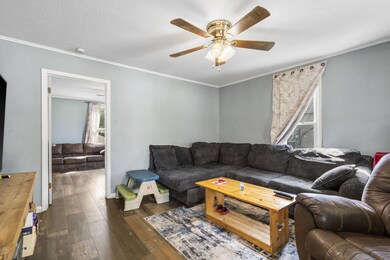 720 Porter Ave, Aurora, MO 65605 - photo 4