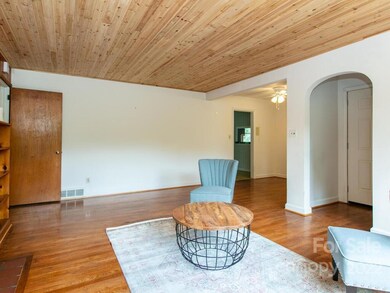 2 Lora Ln, Asheville, NC 28803 - photo 7