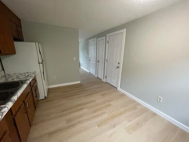 17 Kingsley Ct unit 5, Rutland, VT 05701 - photo 2