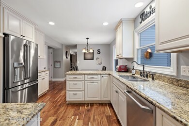 533 Skyline Dr, Algonquin, IL 60102 - photo 7