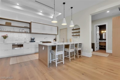 201 8th St S unit 311, Naples, FL 34102 - photo 7