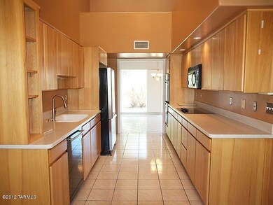 2189_kitchen1_lrg