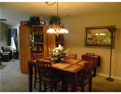 Dining Room. Dining Room between livingroom and ki