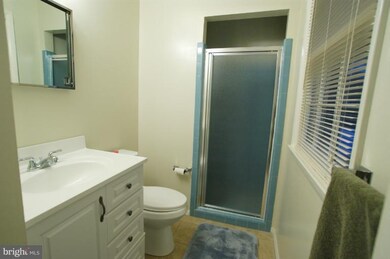 5206 Portsmouth Rd, Fairfax, VA 22032 - photo 4