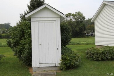 148 W Beil Ave, Nazareth, PA 18064 - photo 5