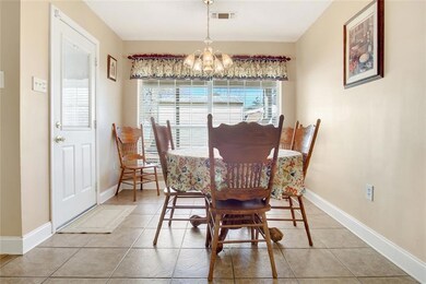 Dinning area over looking backyard