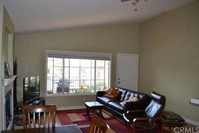 Vaulted ceiling in spacious Living room.