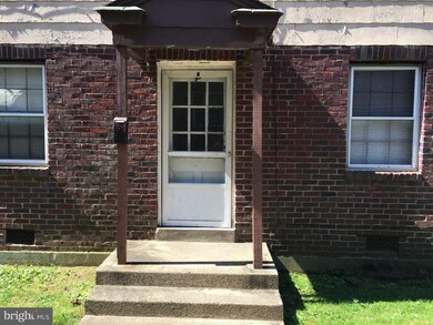 113 W Parkway Ave, Chester, PA 19013 - photo 3