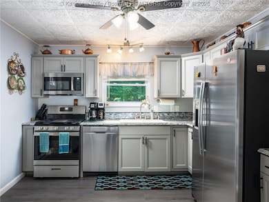 103 Stevens Dr, Dunbar, WV 25064 - photo 5