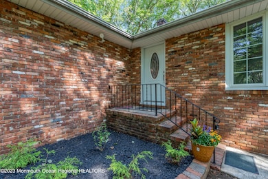 10 E Parkway Place, Holmdel, NJ 07733 - photo 3