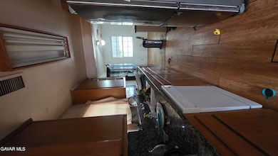 43738 Beech Ave, Lancaster, CA 93534 - photo 2