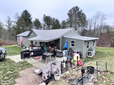 1427 North Rd, Amsterdam, NY 12010 - photo 2