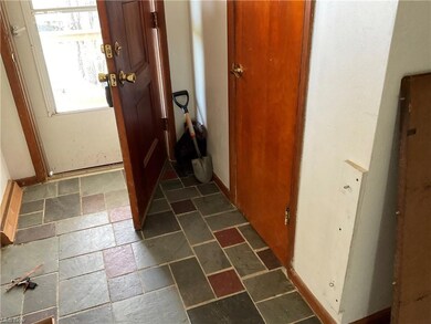 15922 Vale St, East Liverpool, OH 43920 - photo 2