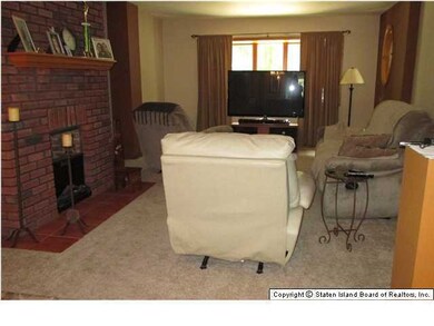 81 Cliff St, Staten Island, NY 10305 - photo 2