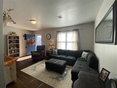 1234 E Cherry St, Cushing, OK 74023 - photo 4