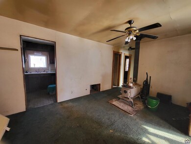 116 SW Terra Dr, Topeka, KS 66609 - photo 3