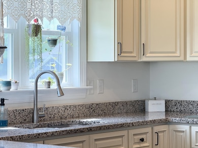 177 Tomasville Dr, Waynesboro, VA 22980 - photo 6