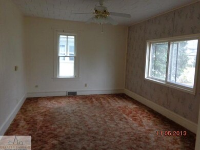 219 N Lansing St, Owosso, MI 48867 - photo 3