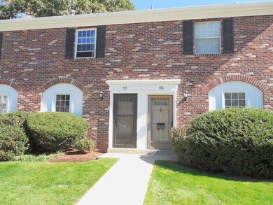 305 Windsor Dr, Framingham, MA 01701 - photo 3