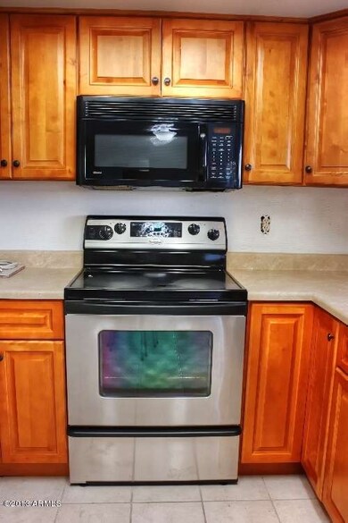 Kitchen oven