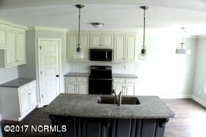 529 Brookfield Dr, Winterville, NC 28590 - photo 4