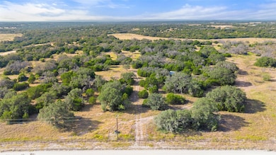 257 W Rolling Oaks Dr, Goldthwaite, TX 78644 - photo 5