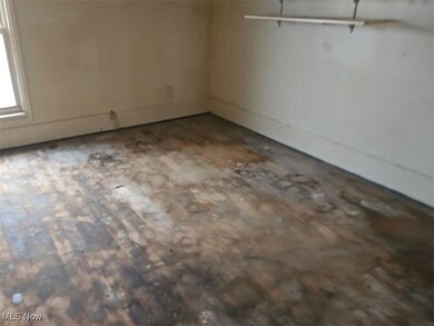 519 N Uhrich St, Uhrichsville, OH 44683 - photo 7