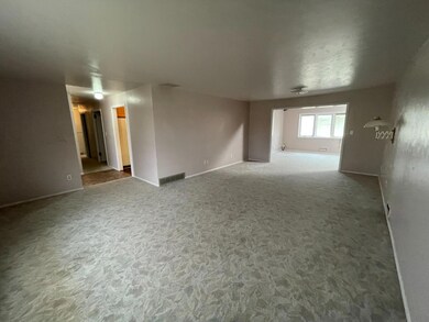 115 N Jackson St, Hugoton, KS 67951 - photo 3