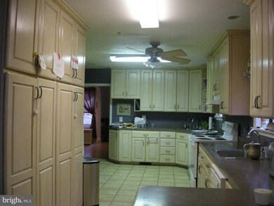 3506 Labyrinth Rd, Baltimore, MD 21215 - photo 6