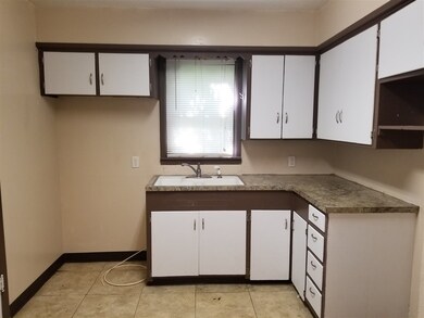 102 E Elder Ave, Duncan, OK 73533 - photo 3