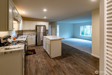 281 NE Snowcap Dr, Tahuya, WA 98588 - photo 6