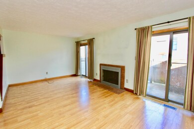 846 Westbury Ln N unit 22C, Columbus, OH 43228 - photo 7