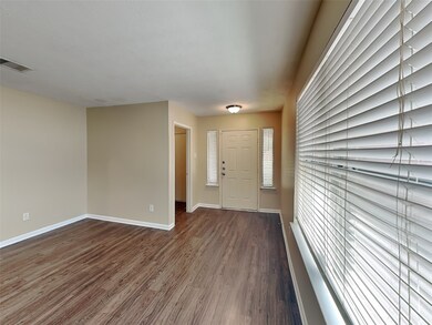 11010 Heather Bluff Ln, Houston, TX 77075 - photo 5