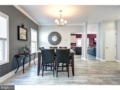 204 Sycamore Ave, Folsom, PA 19033 - photo 6