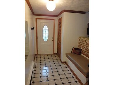 Foyer Lovely front entrance with bench seat