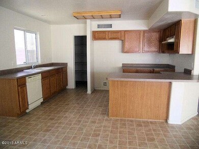 023-266846 - kitchen