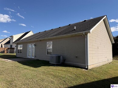 121 Danbrook Ct, Radcliff, KY 40160 - photo 5