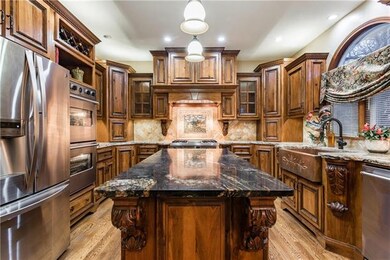 7623 Acuff Ln, Shawnee, KS 66216 - photo 4